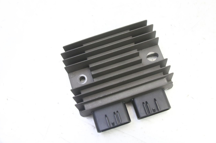 photo de REGULATEUR CHARGE PIAGGIO MP3 HPE 310 (2024 - 2025)