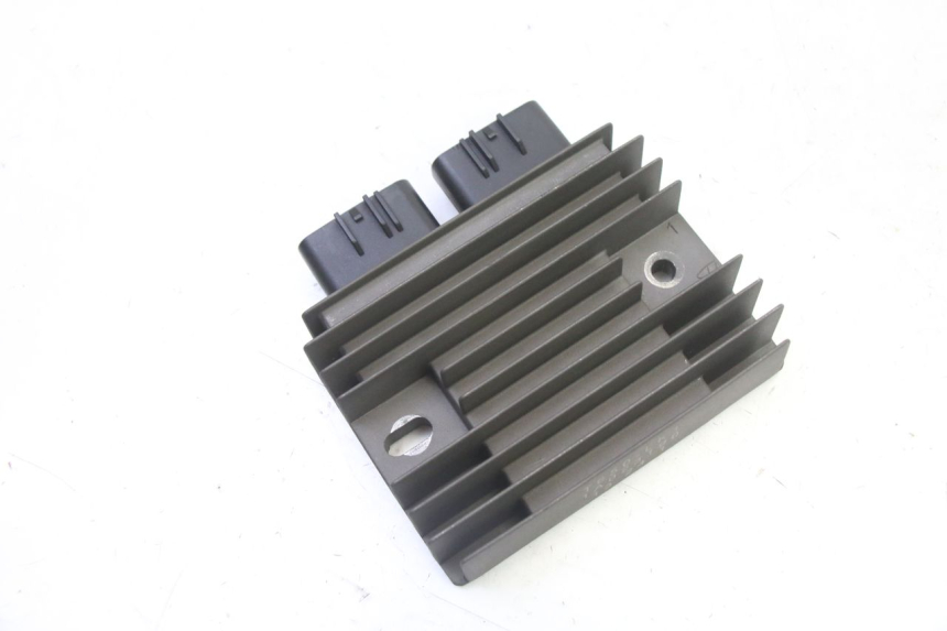 photo de REGULATEUR CHARGE PIAGGIO MP3 HPE 310 (2024 - 2025)