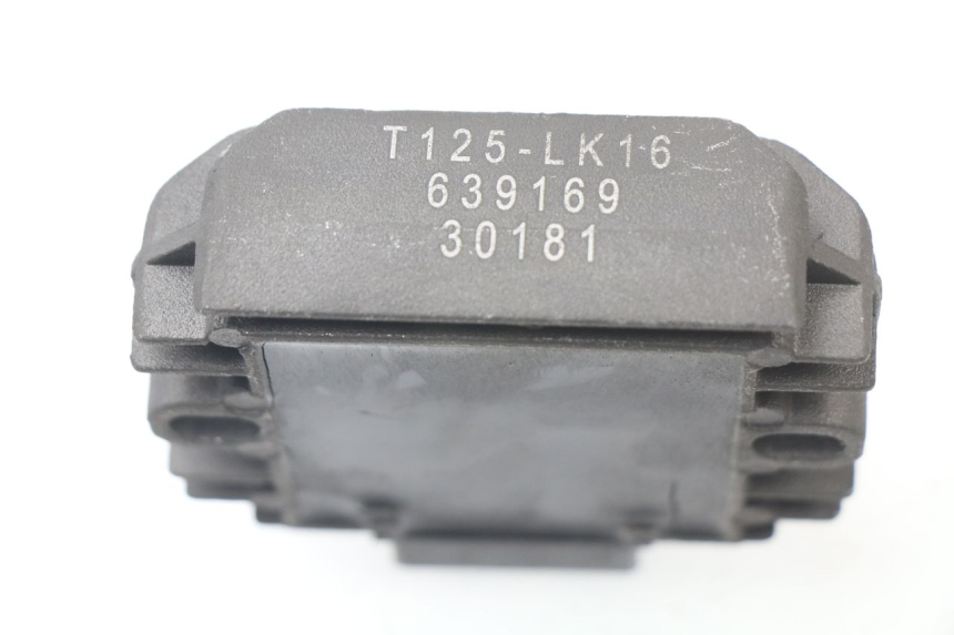 photo de REGULATEUR CHARGE PIAGGIO MP3 125 (2006 - 2014)