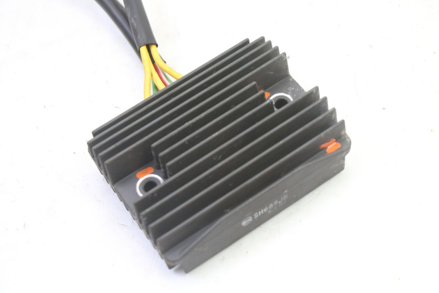 photo de RÉGULATEUR DE CHARGE PIAGGIO MP3 RL 250 (2007 - 2010)