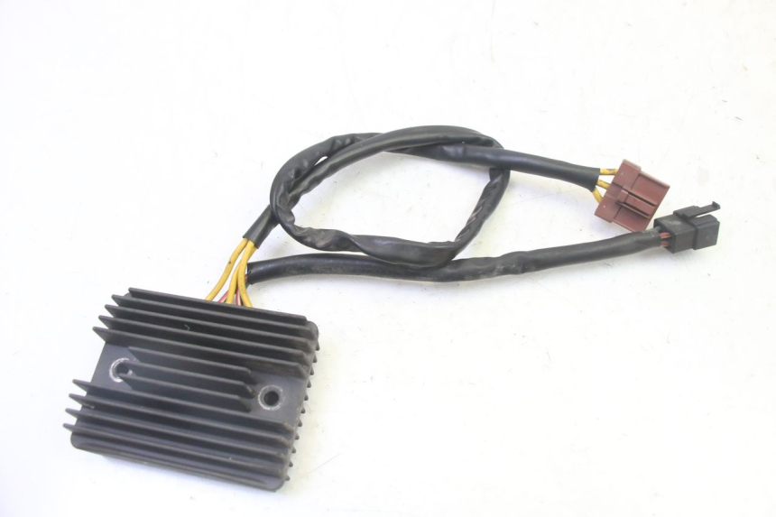 photo de REGULATEUR CHARGE PIAGGIO MP3 500 (2011 - 2015)