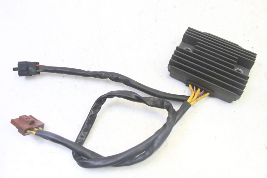 photo de REGULATEUR CHARGE PIAGGIO MP3 500 (2011 - 2015)