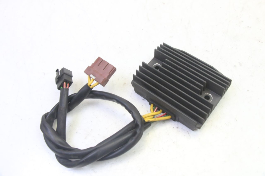 photo de RÉGULATEUR DE CHARGE PIAGGIO MP3 RL 250 (2007 - 2010)