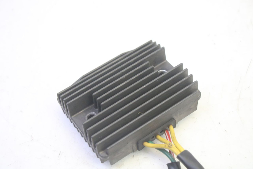 photo de REGULATEUR CHARGE PIAGGIO MP3 500 (2016 - 2018) - Autre angle de vue