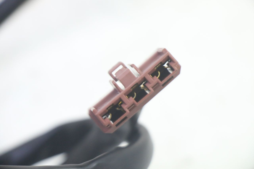 photo de RÉGULATEUR DE CHARGE PIAGGIO MP3 RL 250 (2007 - 2010) - Points de fixation