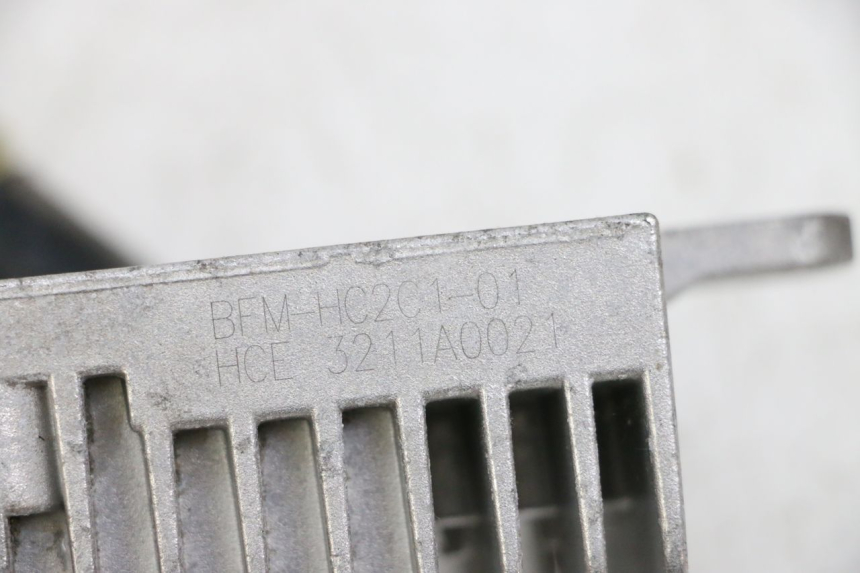 photo de REGULATEUR CHARGE YAMAHA NEO'S CORE 1 (2022 - 2026) - Détail de la pièce