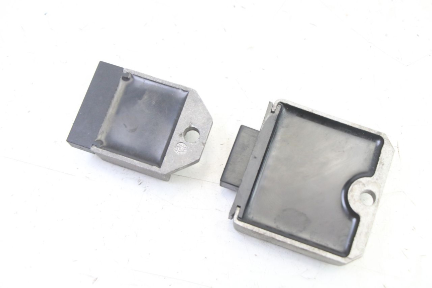 photo de REGULATEUR CHARGE PIAGGIO NEW TYPHOON 50 (2018 - 2021)