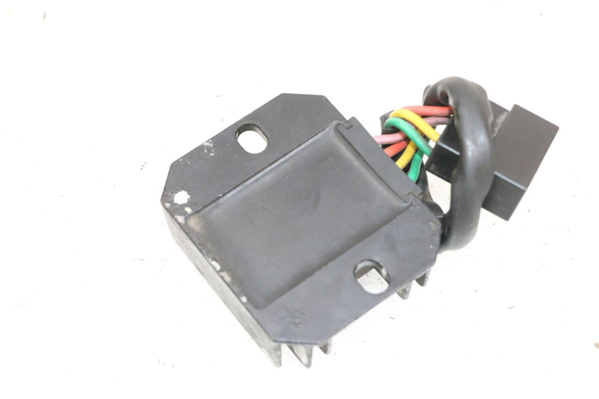 photo de REGULATEUR CHARGE SYM ORBIT III 3 4T 50 (2018 - 2021) - Autre angle de vue