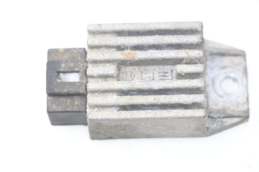 photo de REGULATEUR CHARGE PEUGEOT LUDIX 50 (2008 - 2017)