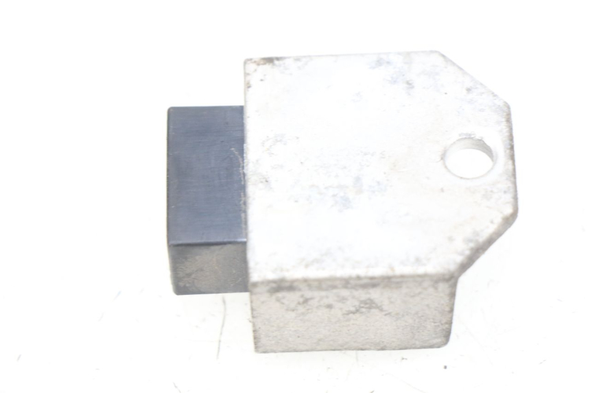 photo de REGULATEUR CHARGE PEUGEOT LUDIX 50 (2008 - 2017)