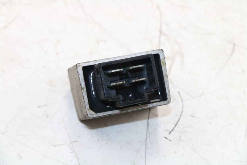 photo de REGULATEUR CHARGE PEUGEOT LUDIX 50 (2005 - 2007)