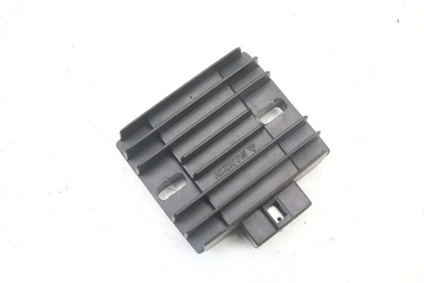 photo de REGULATEUR CHARGE PEUGEOT VIVACITY 125 (2010 - 2017)