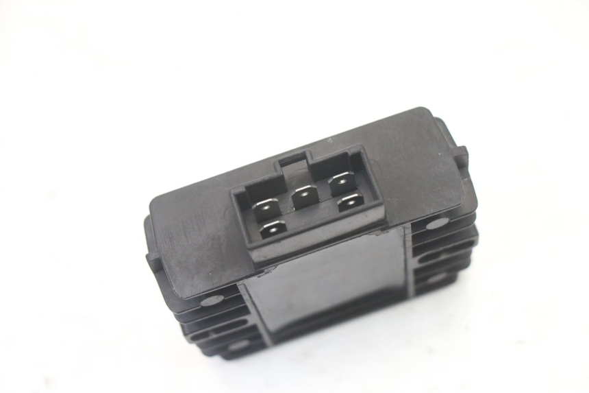 photo de REGULATEUR CHARGE PEUGEOT VIVACITY 125 (2010 - 2017)