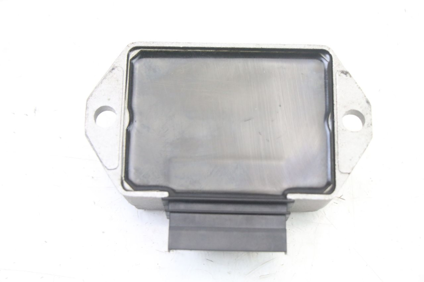 photo de REGULATEUR CHARGE PIAGGIO FLY 2T 50 (2004 - 2017)