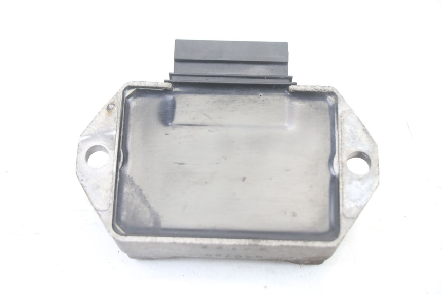 photo de REGULATEUR CHARGE PIAGGIO VESPA LX 2T 50 (2005 - 2013)