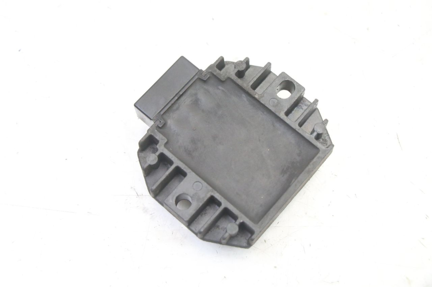 photo de REGULATEUR CHARGE PIAGGIO X8 125 (2004 - 2007)