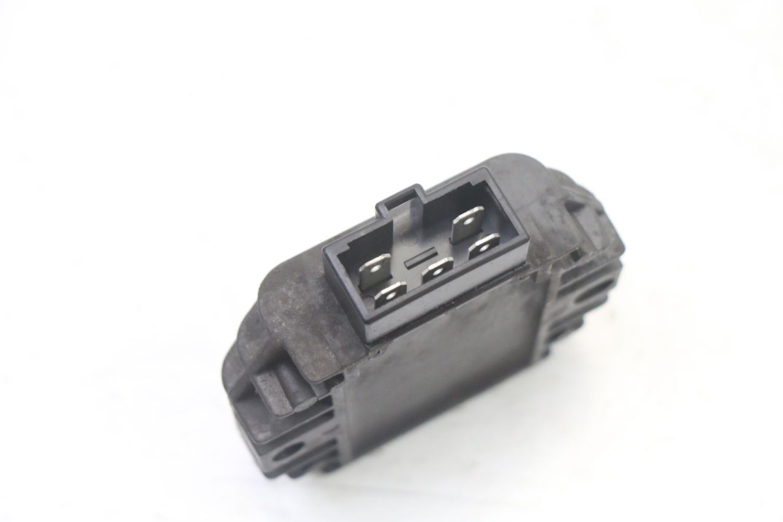 photo de REGULATEUR CHARGE PIAGGIO X8 125 (2004 - 2007)