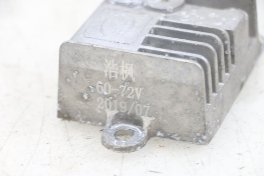 photo de REGULATEUR CHARGE EFUN PUSA 1 - Autre angle de vue