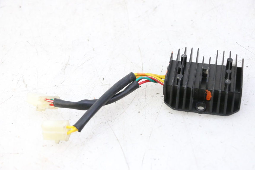 photo de REGULATEUR CHARGE MAG POWER R-STREET 50 (2016 - 2025)