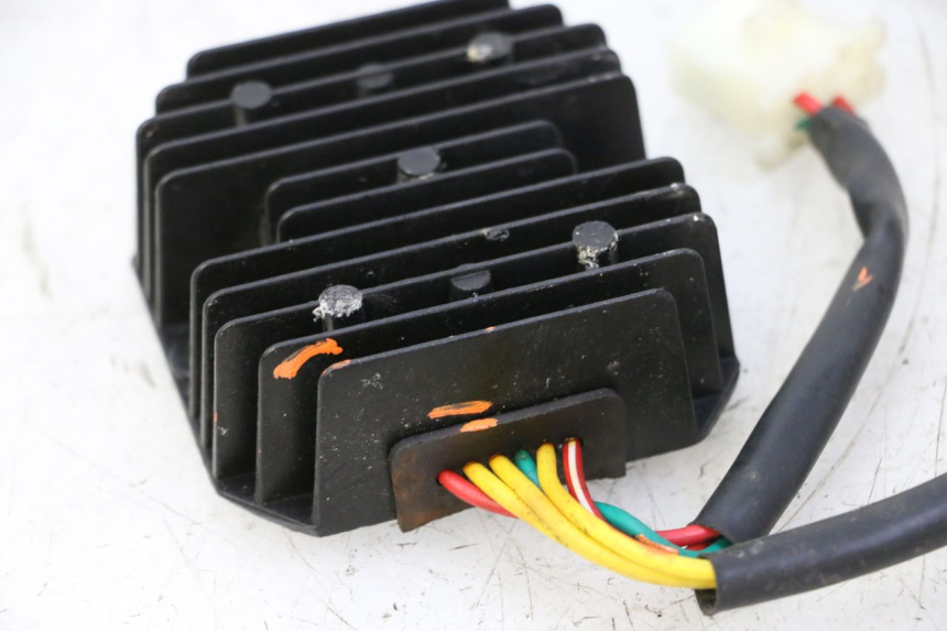 photo de REGULATEUR CHARGE MAG POWER R-STREET 50 (2016 - 2025)