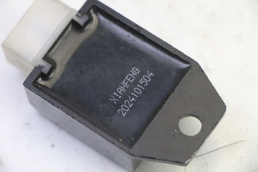 photo de REGULATEUR CHARGE APOLLO RFZ 125