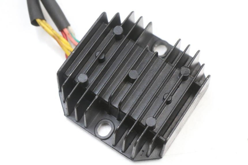 photo de RÉGULATEUR DE CHARGE TNT MOTOR ROMA 10' 4T 50 (2019 - 2022)