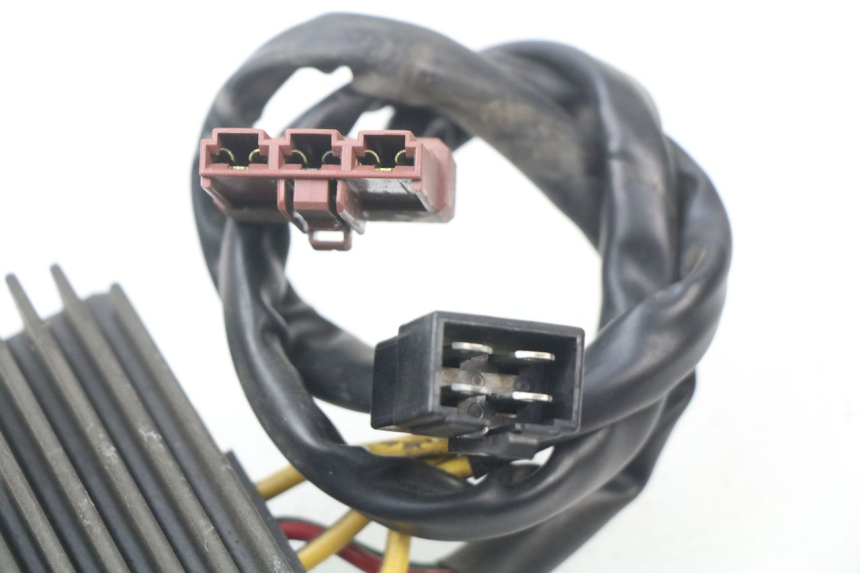 photo de REGULATEUR CHARGE PEUGEOT SATELIS 125 (2010 - 2012)