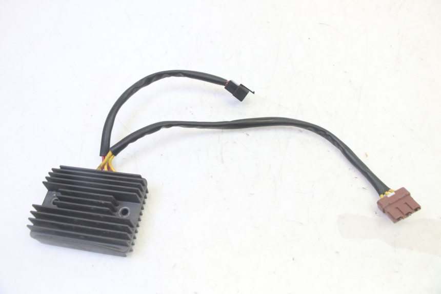photo de REGULATEUR CHARGE PEUGEOT SATELIS 125 (2006 - 2009)