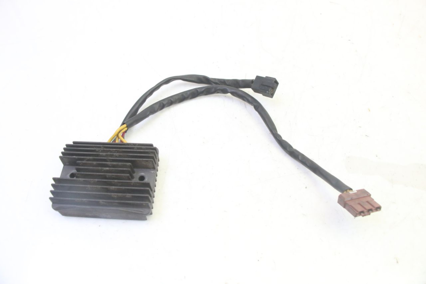 photo de REGULATEUR CHARGE PEUGEOT SATELIS 125 (2013 - 2018)