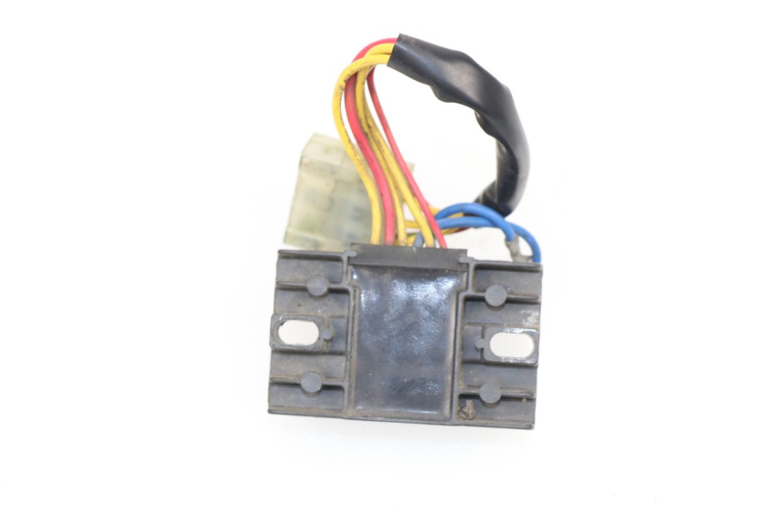 photo de REGULATEUR CHARGE APRILIA SCARABEO GT 125 (1999 - 2007)