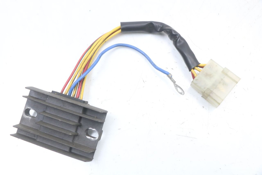 photo de REGULATEUR CHARGE APRILIA SCARABEO GT 125 (1999 - 2007)