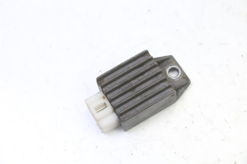 photo de REGULATEUR CHARGE PEUGEOT SPEEDFIGHT 3 AIR 50 (2009 - 2015)