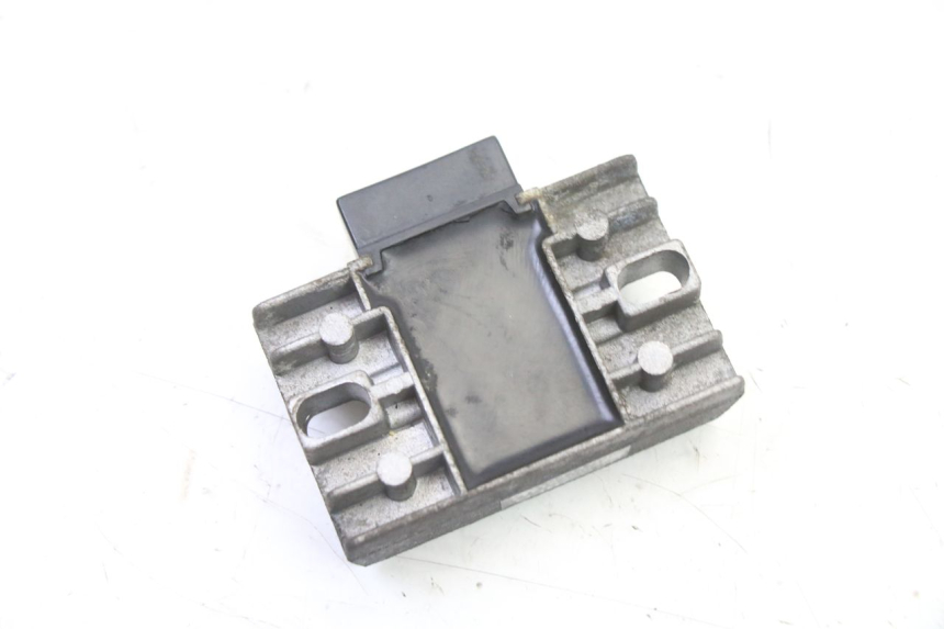 photo de REGULATEUR CHARGE PIAGGIO SUPER LX 125 (2000 - 2003)