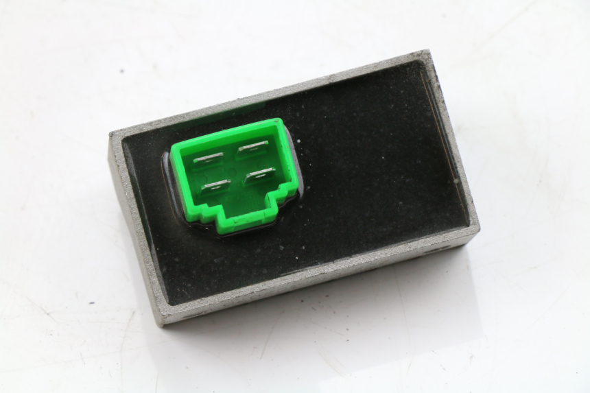 photo de REGULATEUR CHARGE SYM FIDDLE 2 S 125 (2012 - 2014)