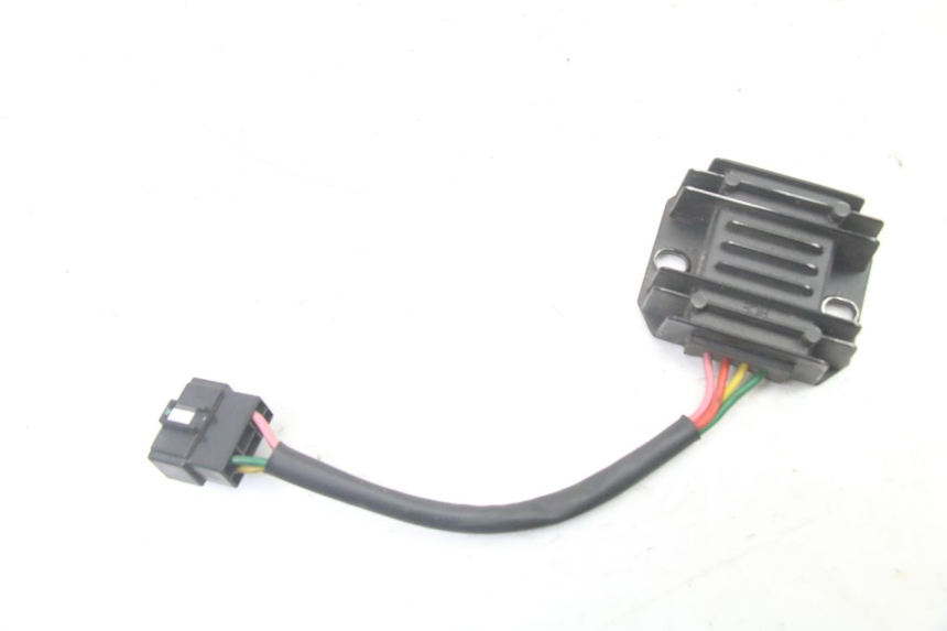 photo de REGULATEUR CHARGE SYM FIDDLE 3 III 50 (2014 - 2020)
