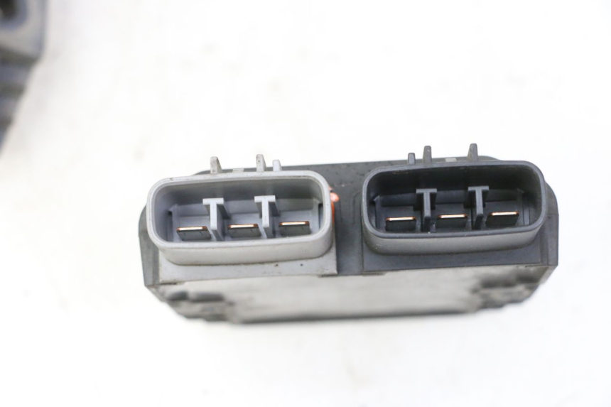 photo de REGULATEUR CHARGE YAMAHA TDM ABS 900 (2002 - 2014)