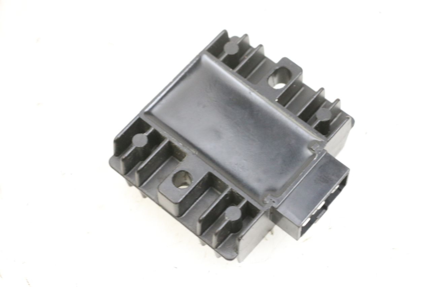 photo de REGULATEUR CHARGE YAMAHA TRICITY 300 (2020 - 2024) - Zoom état d’usage