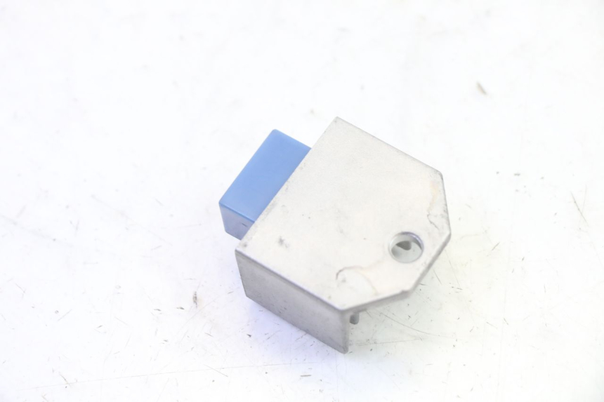 photo de REGULATEUR CHARGE YAMAHA TZR 50 (2008 - 2016) - Autre angle de vue