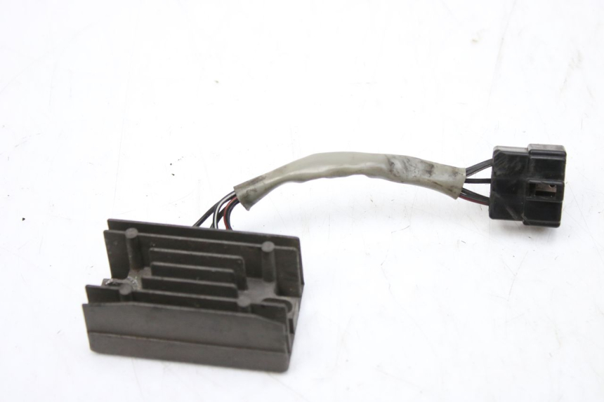 photo de REGULATEUR CHARGE SUZUKI UH BURGMAN 125 (2002 - 2006)