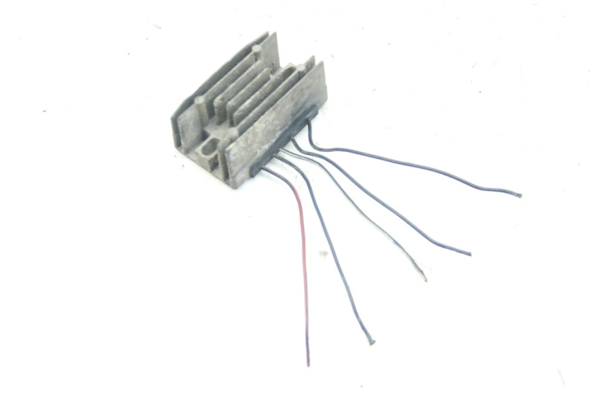photo de REGULATEUR CHARGE SUZUKI UH BURGMAN 125 (2002 - 2006)