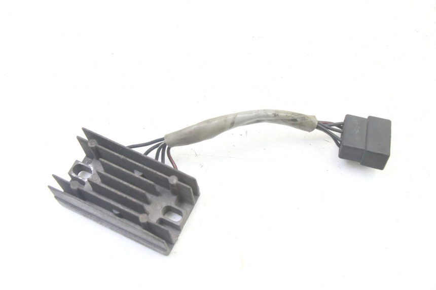 photo de REGULATEUR CHARGE SUZUKI UH BURGMAN 125 (2002 - 2006)