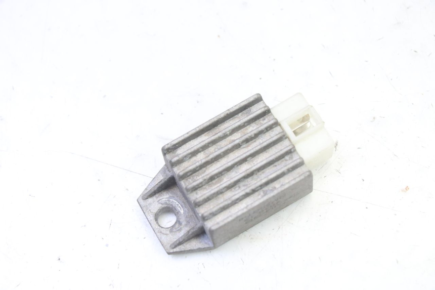 photo de RÉGULATEUR DE CHARGE PEUGEOT V-CLIC VCLIC 50 (2007 - 2013)