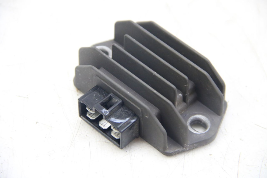 photo de REGULATEUR CHARGE HONDA VISION NSC R 50 (2013 - 2015) - Vue principale