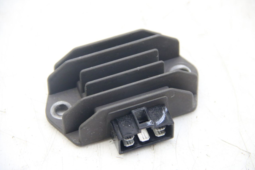 photo de REGULATEUR CHARGE HONDA VISION NSC R 50 (2013 - 2015) - Détail de la pièce