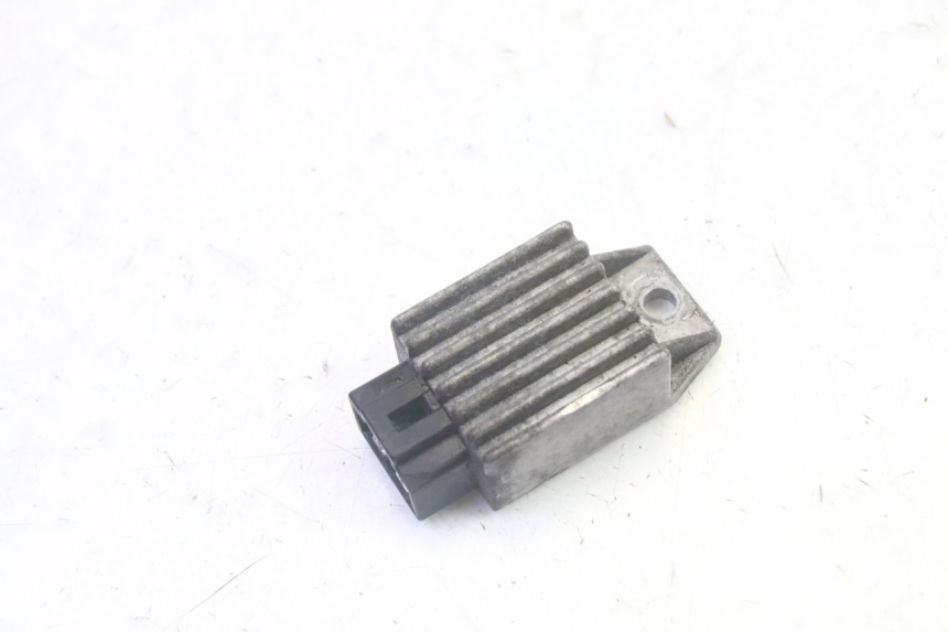 photo de REGULATEUR CHARGE PEUGEOT VIVACITY 100 (1999 - 2008) - Vue principale