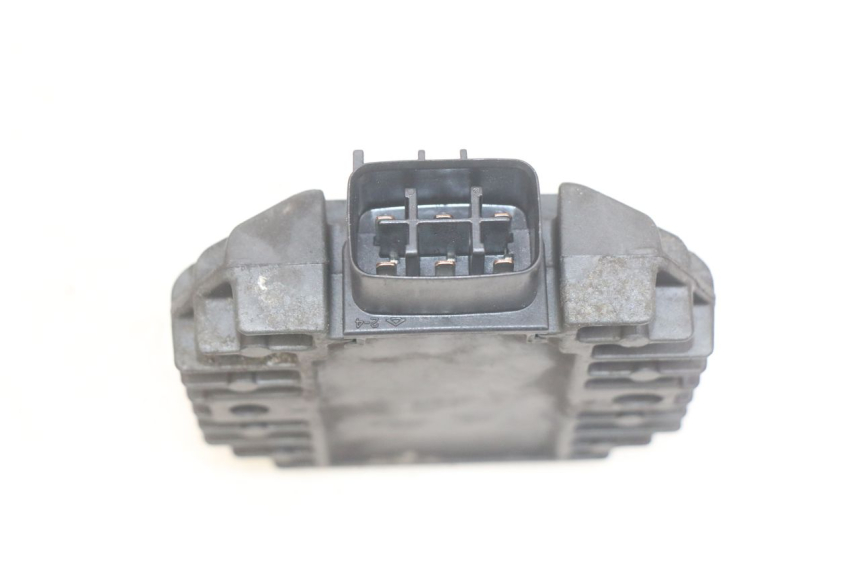 photo de REGULATEUR CHARGE YAMAHA XMAX X-MAX 125 (2006 - 2009) - Autre angle de vue