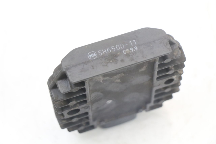 photo de RÉGULATEUR DE CHARGE YAMAHA X-MAX XMAX 250 (2006 - 2009)