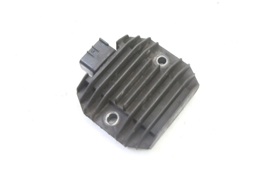 photo de REGULATEUR CHARGE YAMAHA XMAX X-MAX 125 (2006 - 2009)