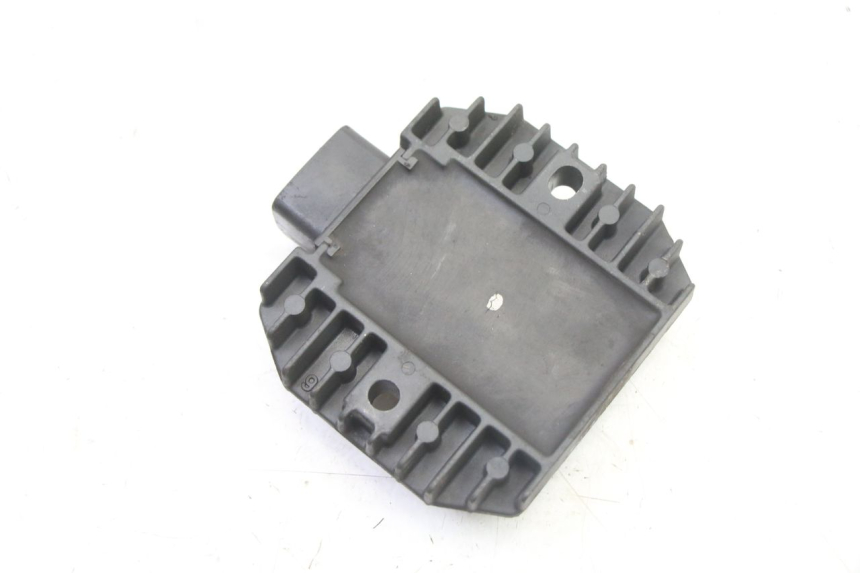 photo de REGULATEUR CHARGE YAMAHA XMAX X-MAX 125 (2006 - 2009)