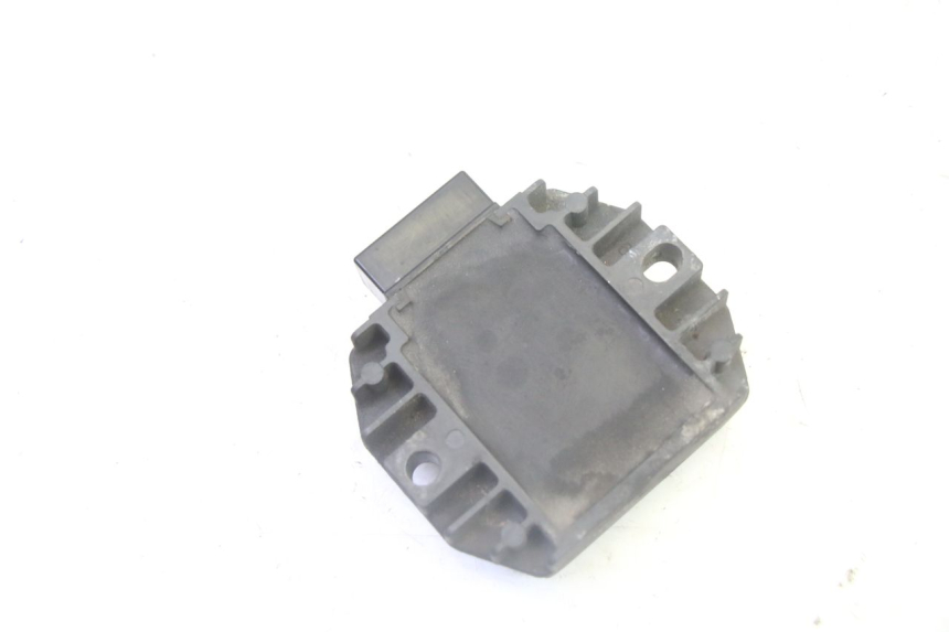 photo de REGULATEUR CHARGE YAMAHA X-MAX XMAX 125 (2010 - 2014)
